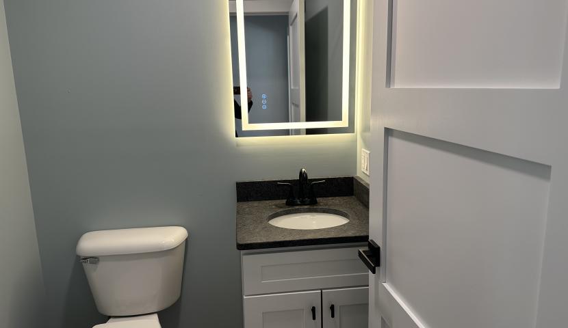 1/2 Bath